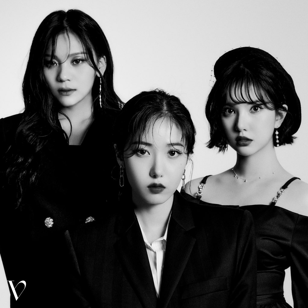 VIVIZ GFRIEND SUBUNIT
#VIVIZVividVisuals 
#EUNHA #SINB #UMJI
<a href="/VIVIZ_official/">VIVIZ</a>