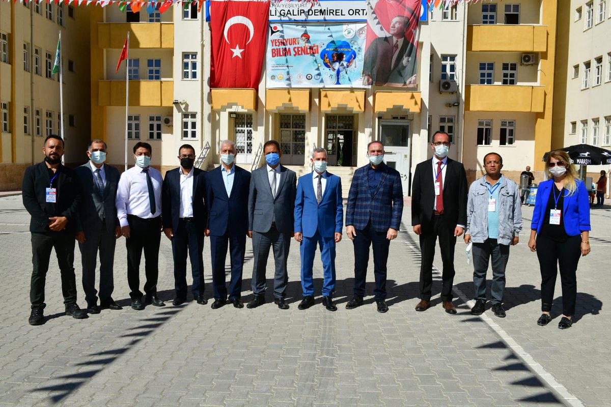 Yeşilyurt İlçe Milli Eğitim Müdürlüğünün Tübitak tarafından desteklenen atölye çalışmalarının sergilendiği Yeşilyurt Bilim Şenlikleri Programına katıldık. 

Maşallah gençlerimiz pırıl pırıl kendilerini tebrik ediyor ve başarılar diliyorum.