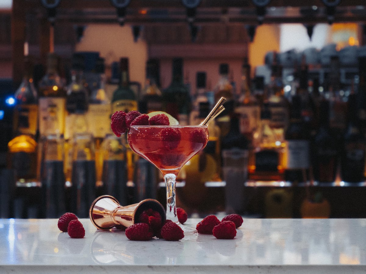 FriYAY! We’re patiently waiting for 5 o’clock to open the #lanrakshirelarder drinks cabinet.
Take a look inside 👀 there's so much to discover.
What’s your favourite?
lanarkshirelarder.com/drinks-alcohol