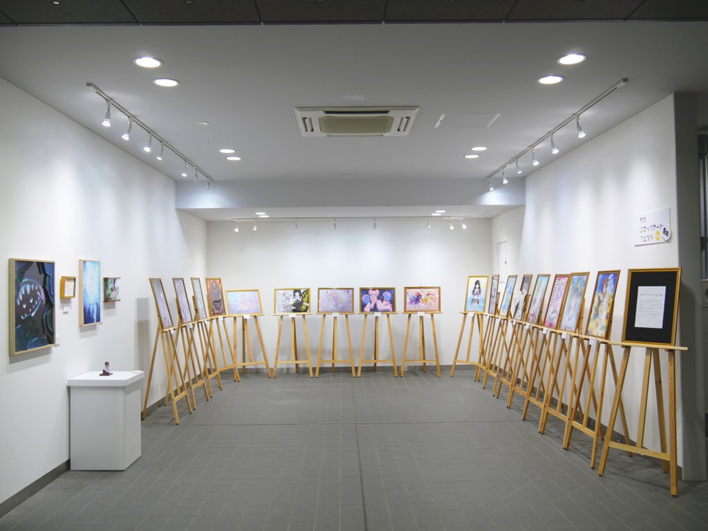 saga_comicart's tweet photo. サガコミックアートフェスタ2021Revival🎉
学内展示の搬入が完了しました！
8月にイロリムラにて展示した内容となっております！
10月15日(金)まで展示しておりますので、是非ご覧ください！
#嵯峨美 #コミックアート #サガフェス https://t.co/We3GEMldVh