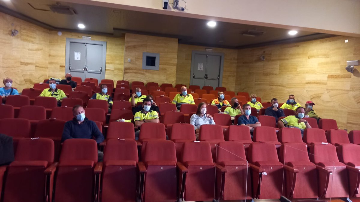 Veolia_Castilla's tweet photo. Nuestra Red de Embajadores sigue a plena actividad 💪. Ayer fue el turno de diálogo 🗣️y escucha activa 👂 con el equipo de La Graja y zona #Segovia con nuestro embajador @DAVIDcllm. Compartimos 📸 https://t.co/crE5TqHbDD