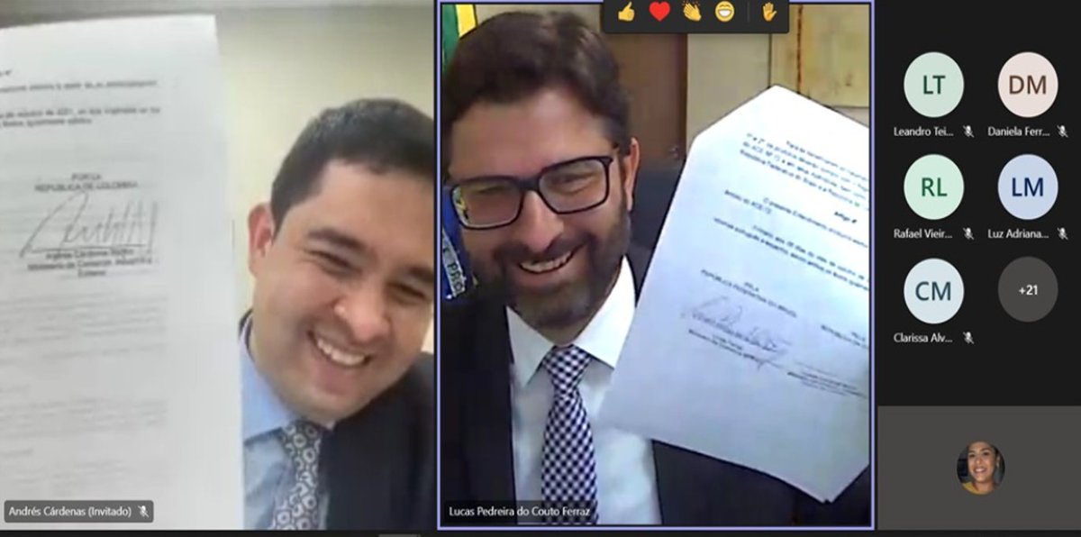 ACardenasMunoz's tweet photo. Desde @MincomercioCo trabajamos articuladamente por aprovechamiento de acuerdos y mercados. Llamado a empresas colombianas y gremios como @AnaldexColombia @ANDI_Colombia @asocana #Acolfa @INEXMODA para que incorporen a #Brasil en sus planes de internacionalización. Oportunidades! https://t.co/wrGzhcj3qx