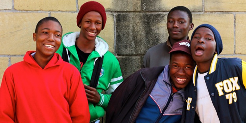 Recent studies show that working with men to promote gender equality can improve health and fight disease among both men &amp; women. #PEPFAR focuses on linking men to testing and treatment services as a critical component of the <a href="/MenStar/">Menstar Coalition</a> Coalition. #PEPFARSavesLives <a href="/USAID/">USAID</a>