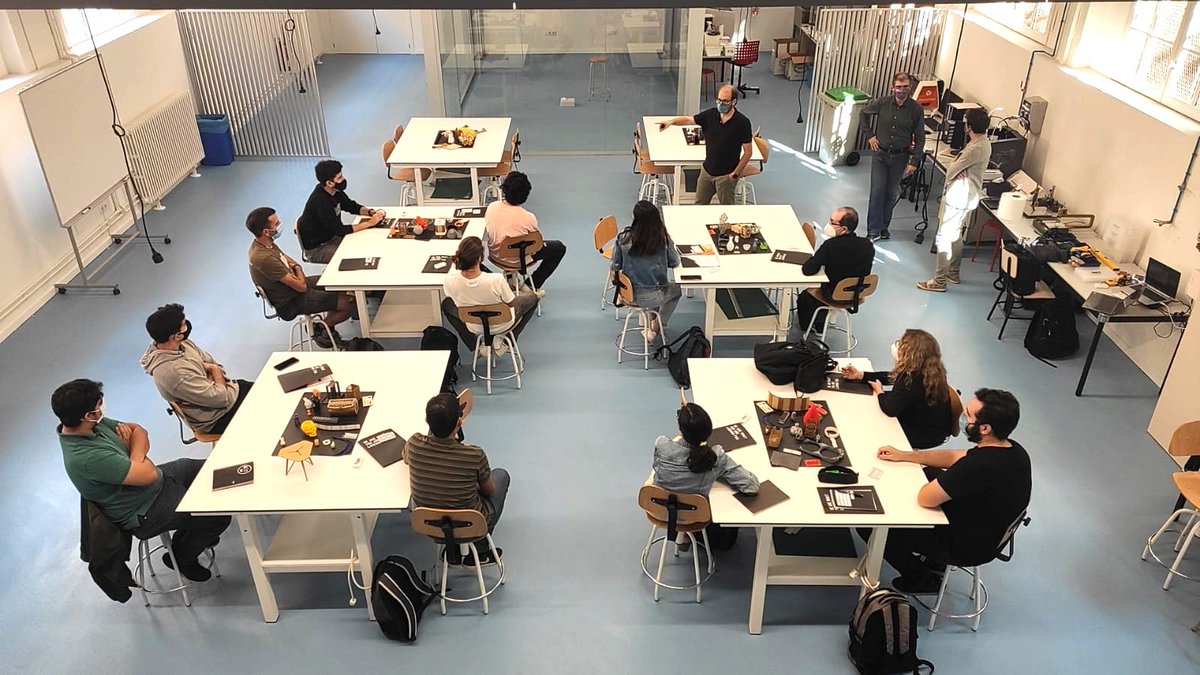 📢Iniciamos la 1ª edición del Máster en #FabricaciónAditiva con Antoni Gil, ingeniero de telecomunicación y project manager en <a href="/HPEspana/">hpespana</a>
¡Apostamos por la innovación y la transformación de la industria!
#EmpoweringTalent #UPC #3dprint
#Additivemanufacturing #UPCSchool #Eseiaat