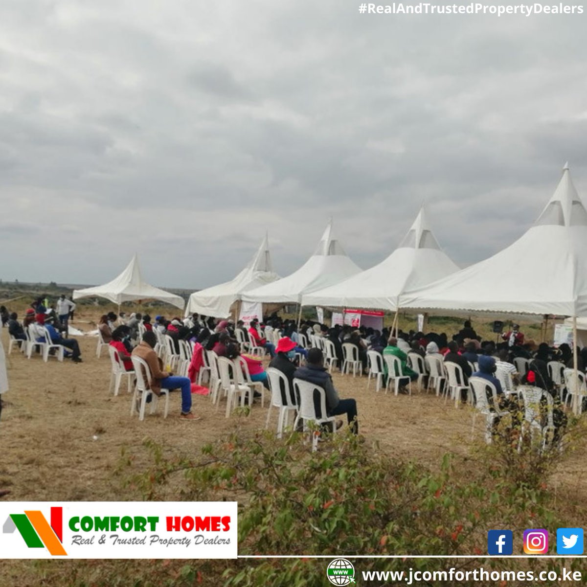 NguyoJanet's tweet photo. #ComfortHomesDelivers
#CustomerServiceWeek...we want you  to be part of this happy investors https://t.co/6NjH2ZQ005