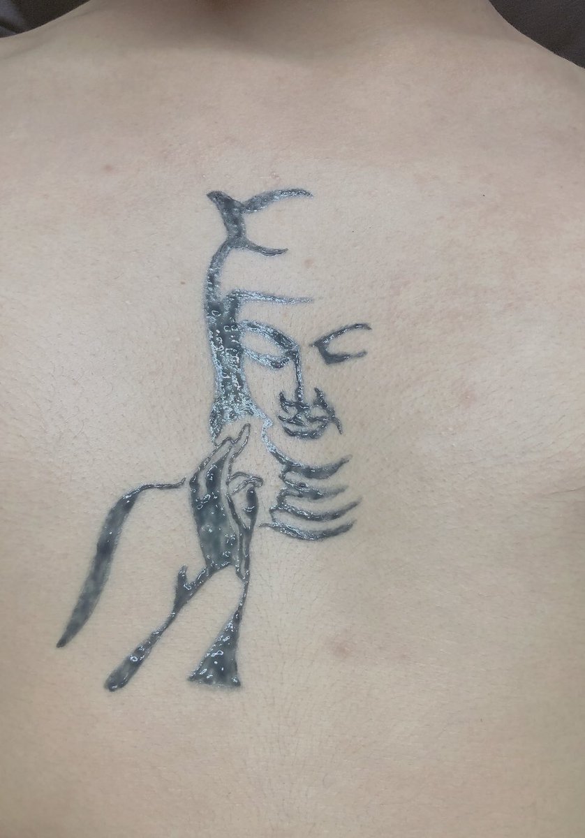 zero_tatoo's tweet photo. バズって何?
2週間で消えるジャグアタトゥー@ZERO
#2weektattoo
#temporarytattoo
#ジャグアタトゥー沖縄
#那覇
#国際通り
#沖縄 https://t.co/vyVXeOmSYu