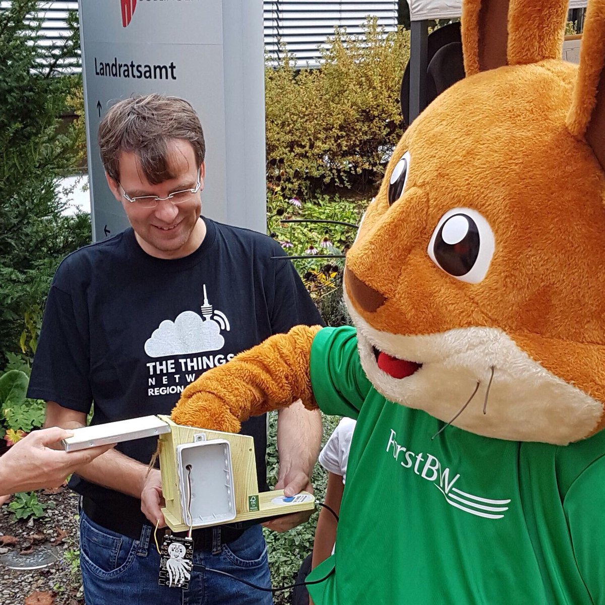 guido_burger's tweet photo. Eichhörnchen bis #CitizenScience Box … spannende Maker Projekte in #Reutlingen morgen auf dem #Innoport mit @gerhard_baeurle und mir. @MakerFaireDACH @MakeMagazinDE #IoT https://t.co/zWiLtLBQD3
