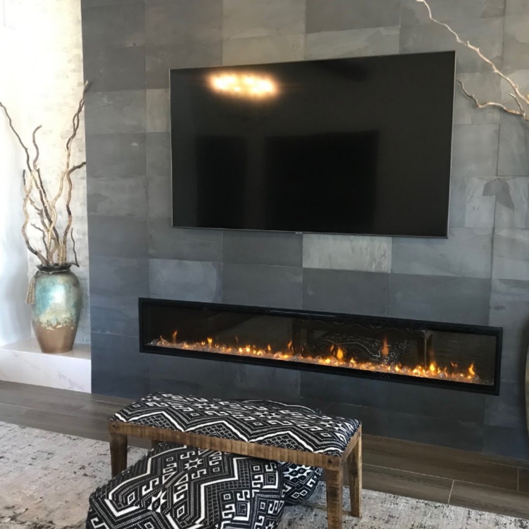 Dimplex_NA's tweet image. Check out this IgniteXL at @tavaresort! The blue undertones of the stone-clad fireplace complement the orange flames beautifully. Swipe for a closer look!

#Dimplexna #Dimplexinspo #Dimplexnafire #Dimplex #Fireplace #electricfireplace #fireplaceupdate #fireplaceinspo