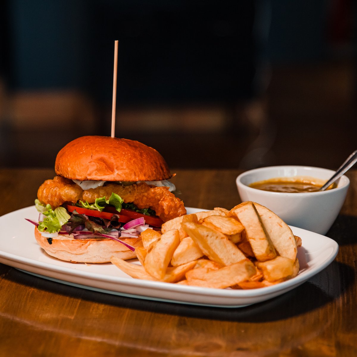 sutton_and_sons's tweet photo. Sunday meal of dreams π€©
Come and visit us today! We are open until 10pm
.
.
#sunday#burger#burgerlondon#hackneycentral#foodie#freshfish #treat#fishandchips #chippy #takeaway #seafood #happyfriday#whatsfordinner #hackney #hackneyeats https://t.co/HoqakRnh3R