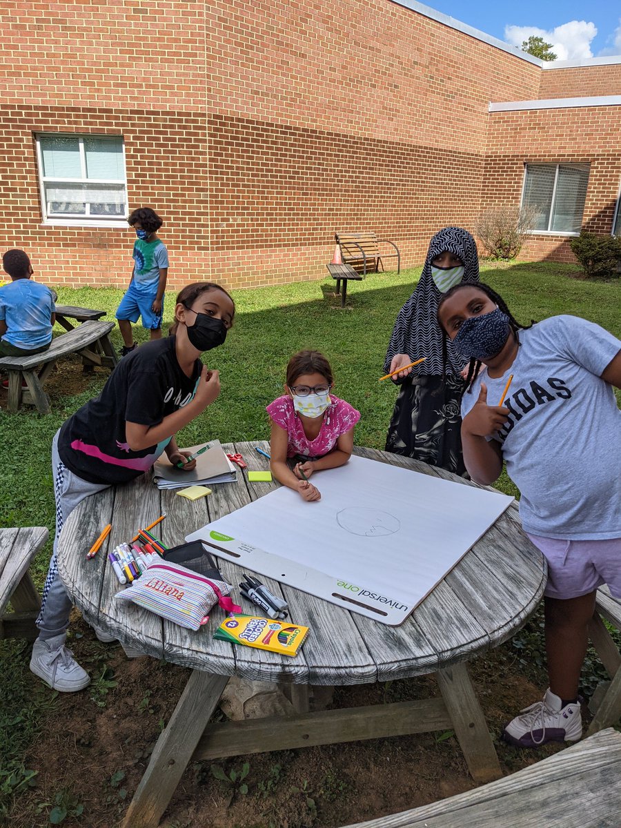 Miss Veenstra tweet media