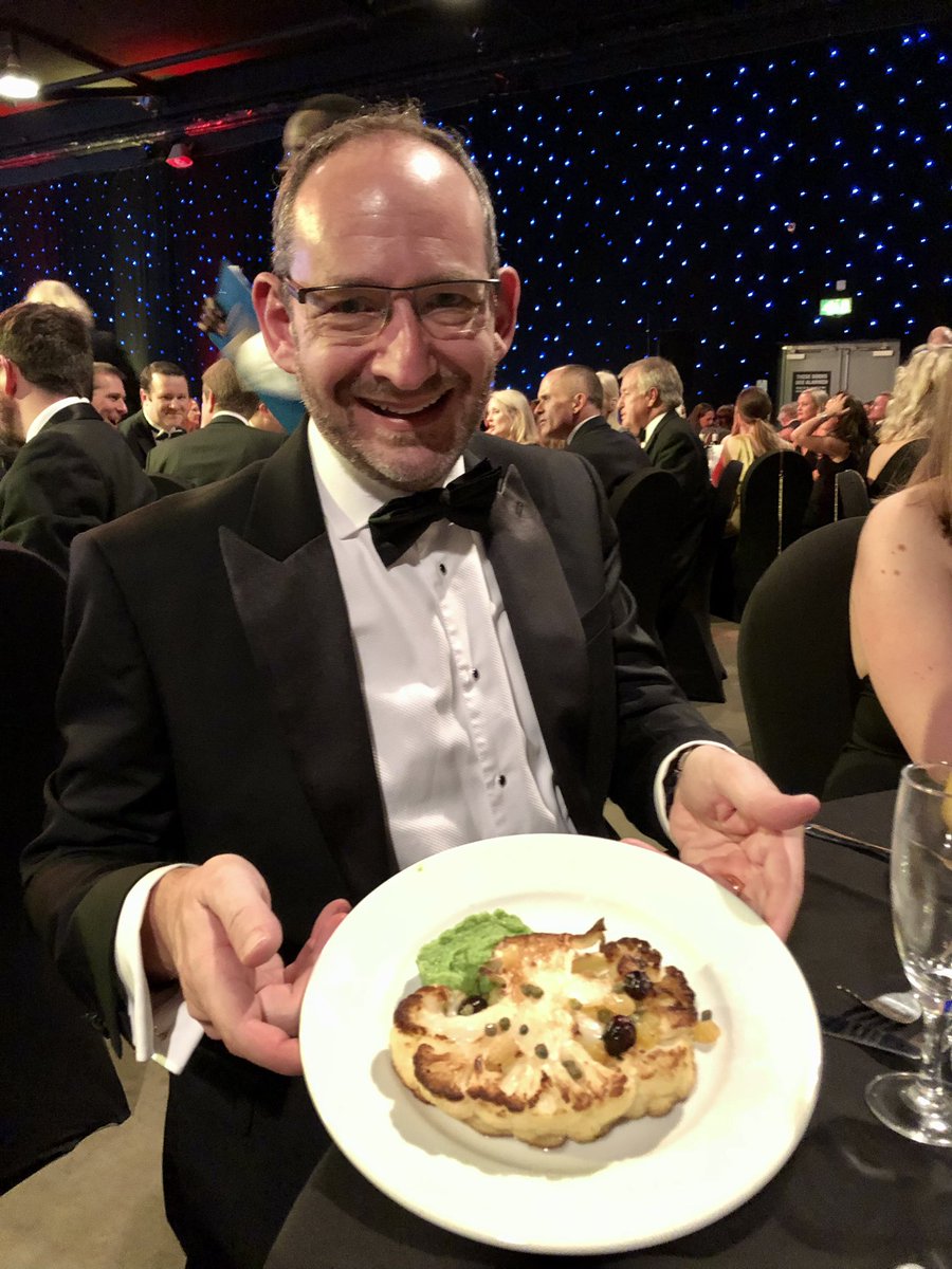 Jonathan ‘enjoying’ his cauliflower steak main course 😬 #ylawards