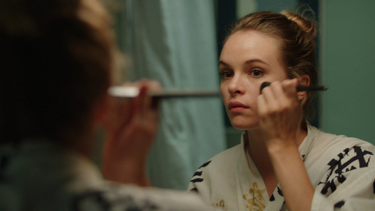 comfrtdanielle's tweet photo. danielle panabaker as shae 🥀 (movie: girls against boys) @dpanabaker https://t.co/LvuKbYynSt
