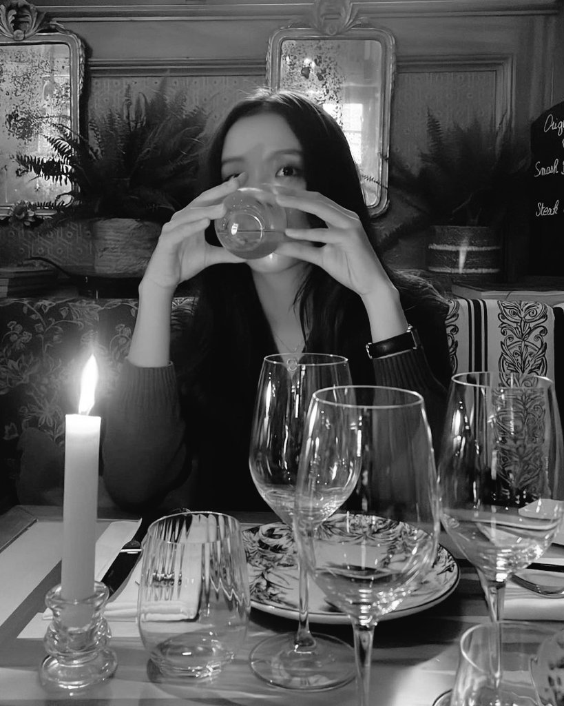 ssdyln's tweet photo. ㅤㅤㅤㅤㅤㅤㅤ
ㅤ   https://t.co/LO6f0IA9si 
       dinner date with ate.
ㅤㅤㅤㅤ https://t.co/lxySXMmXDr
