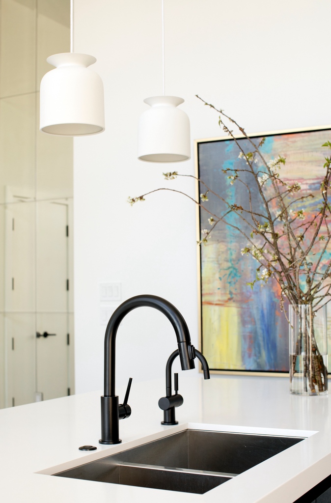 theroomarchives's tweet photo. Love the black plumbing fixtures. The Richards. A room collection by The Room Archives.⁠
#interiordesign #home #homeimprovement #vancouver #kitchen https://t.co/rfAFG8cMZG