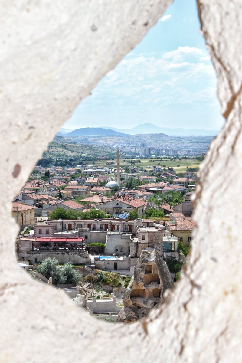 bylimousine's tweet photo. Sometimes you have to look at life from a different perspective. For example, to the unique beauty of Cappadocia. 😉🇹🇷 🤗
#türkiye #turkey #nevşehir #kapadokya #cappadocia #peribacaları #uçhisar #trip #travel #tourism #seyahat #photography #photo #like #instagood #instalike #tbt https://t.co/dxpG1YWNrG