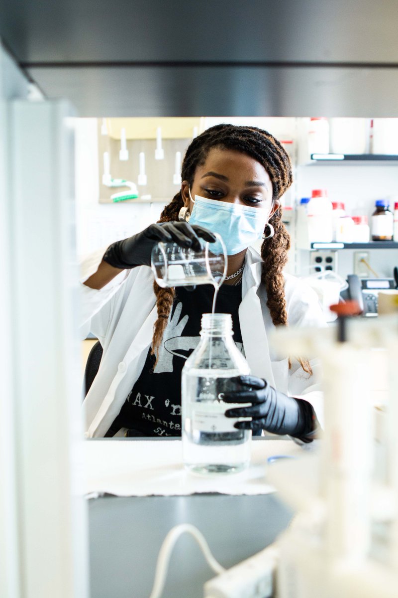 GSUArtSci's tweet photo. Check out our @gsuneuro students working in the lab all masked up! 😷

We want to continue to thank our Panther community for keeping everyone safe by choosing to wear masks in the classroom. #GSUMaskUp 💙 https://t.co/Kl3NSxVSdx