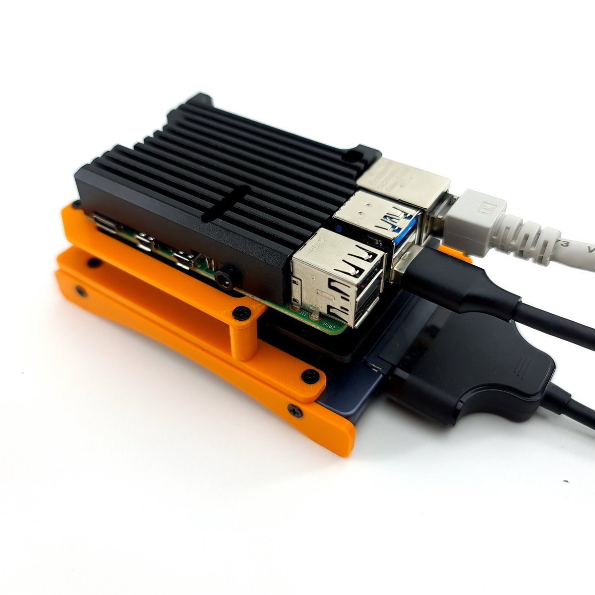 Hodlitems's tweet photo. The Simple Raspi Mount

Now you can put all parts of your node together.

(requires a armor cooling case!)

https://t.co/UGBleiWLOg

#Bitcoin https://t.co/nUjorm7DXh