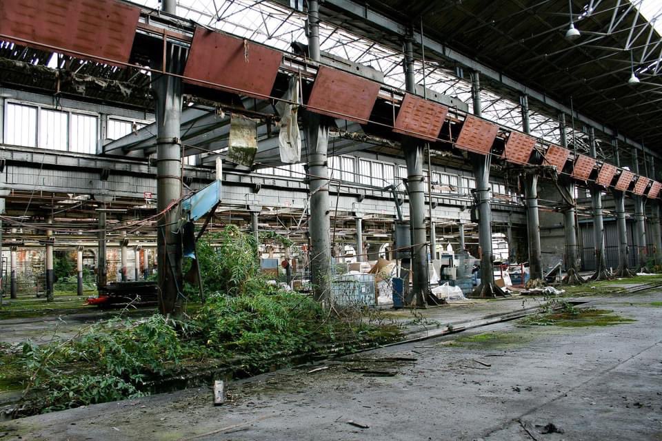 Silence: Broadstone Shed
Over the next 5 weeks or so, I will be sharing words and images from my book 'Silence: Broadstone Shed'. The images are from pre-2009, before the building's recommission; the revised book was commissioned by Dublin Bus as part of the building's renewal