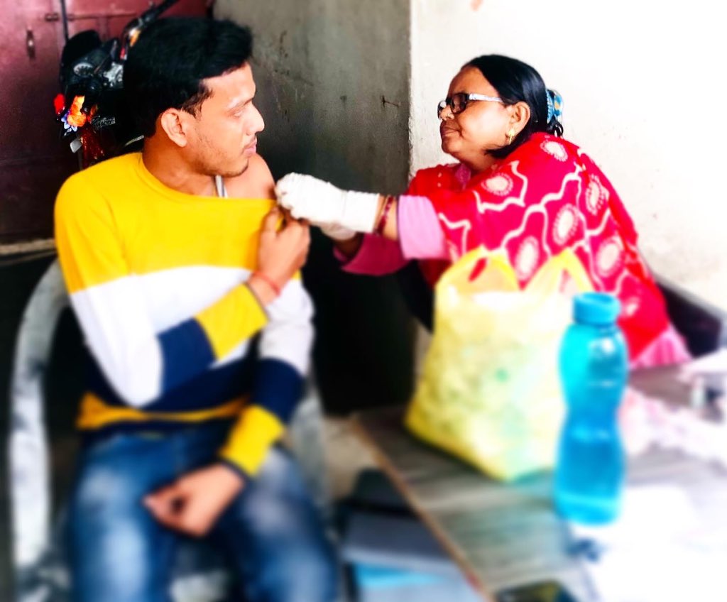 Ranveeryadavrjd's tweet photo. काफ़ी ख़ुशी हो रहा है वैक्सीन के दोनो डोस लगवाकर
Now I am fully vaccinated 🌼✌️
#2nddosedone💉✔️ #vaccinationdone
#RanveerYadavRjd #ranveeryadav #RanveerYadavhelping https://t.co/S4ys0twQZ2