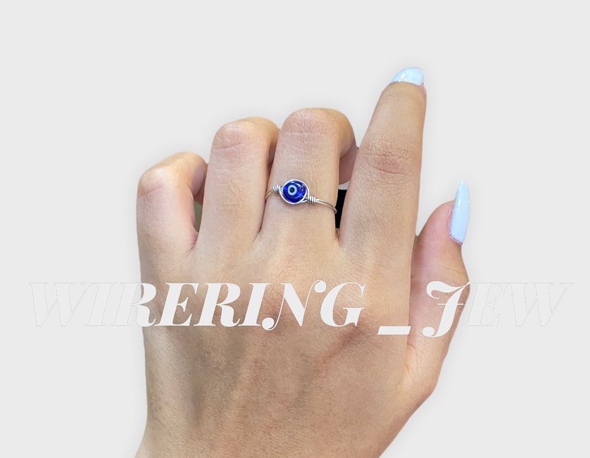 Wirering_Jew's tweet photo. ✨𝑊𝐼𝑅𝐸𝑅𝐼𝑁𝐺_𝐽𝐸𝑊✨
🧿 𝗘𝘃𝗶𝗹 𝗘𝘆𝗲 หรือดวงตาของเทพเจ้า ที่คล้ายเครื่องรางคอยคุ้มครองเราจากอันตราย
🌈𝑷𝑹𝑰𝑪𝑬  : 𝟓𝟗฿
🔥มีของแถมทุกออเดอร์เลยน้าา🔥 
💓สอบถามทาง DM ได้เลย💓
#แหวนลวดดัด #เครื่องประดับ #evileye https://t.co/GgNkci5bjX