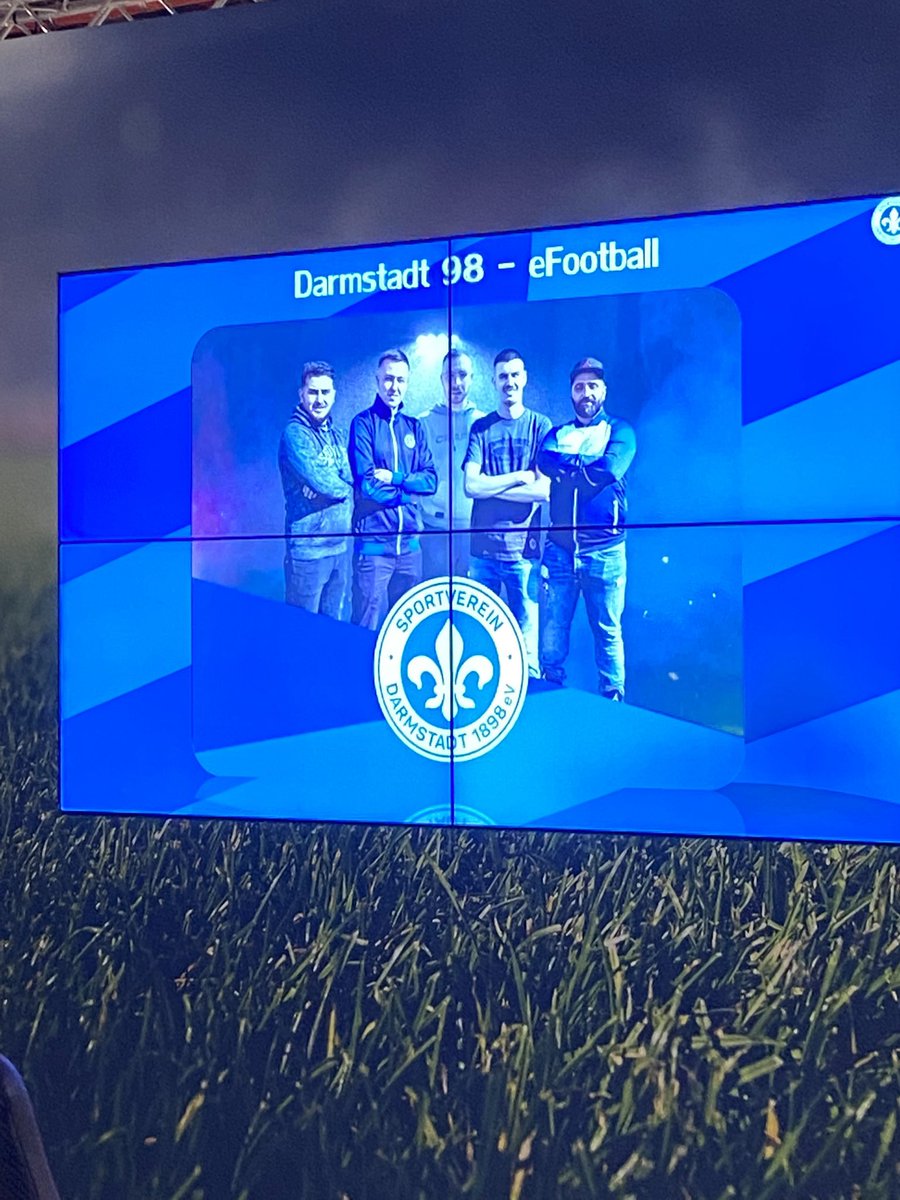 n1ce65's tweet photo. Ich bin verdammt glücklich und stolz darauf verkünden zu dürfen, dass ich der neue Headcoach vom SV Darmstadt 98 bin. Ich bedanke mich besonders bei @Krone_official @Michael12887589 und beim gesamten @eSports_Rep Team für diese grandiose Chance ❤️ https://t.co/EhnHKTYCdT