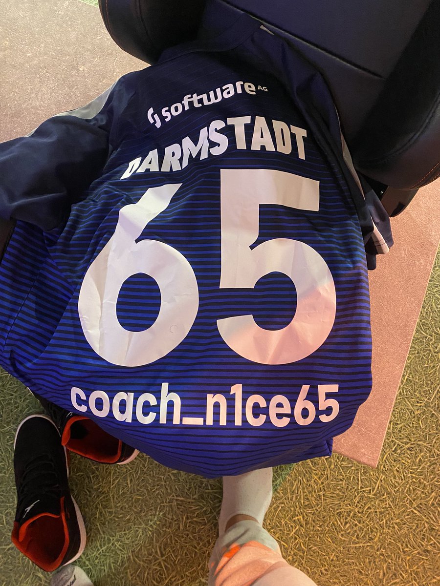 Ich bin verdammt glücklich und stolz darauf verkünden zu dürfen, dass ich der neue Headcoach vom SV Darmstadt 98 bin. Ich bedanke mich besonders bei <a href="/Krone_official/">Krone</a> <a href="/Michael12887589/">André Heitzmann</a> und beim gesamten <a href="/eSports_Rep/">eSportsReputation</a> Team für diese grandiose Chance ❤️
