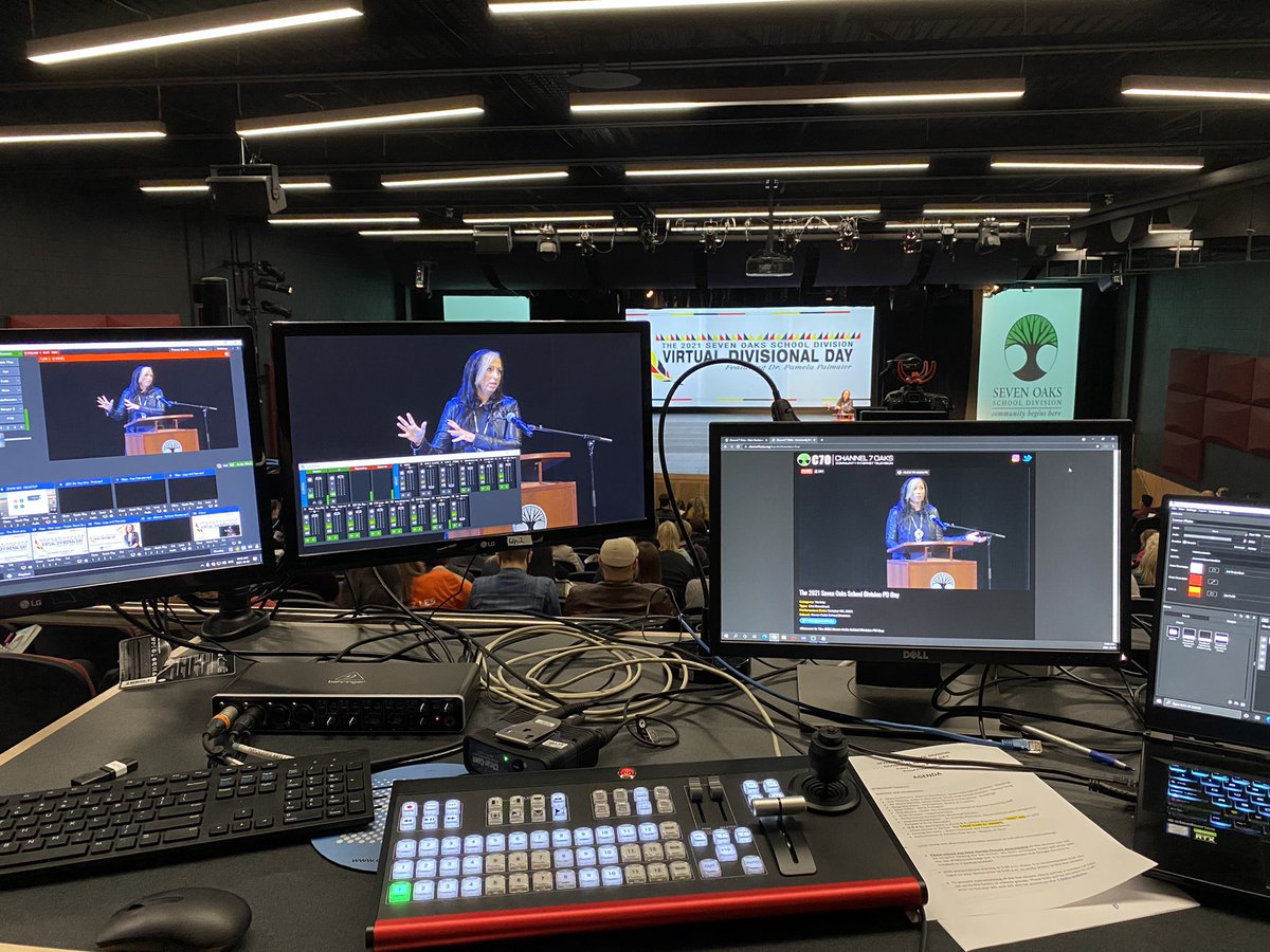 Live from SOPAC! The keynote speaker, Dr. Pamela Palmater, is live onstage during The 2021 SOSD Virtual Divisional Day PD. @7OaksSchoolDiv