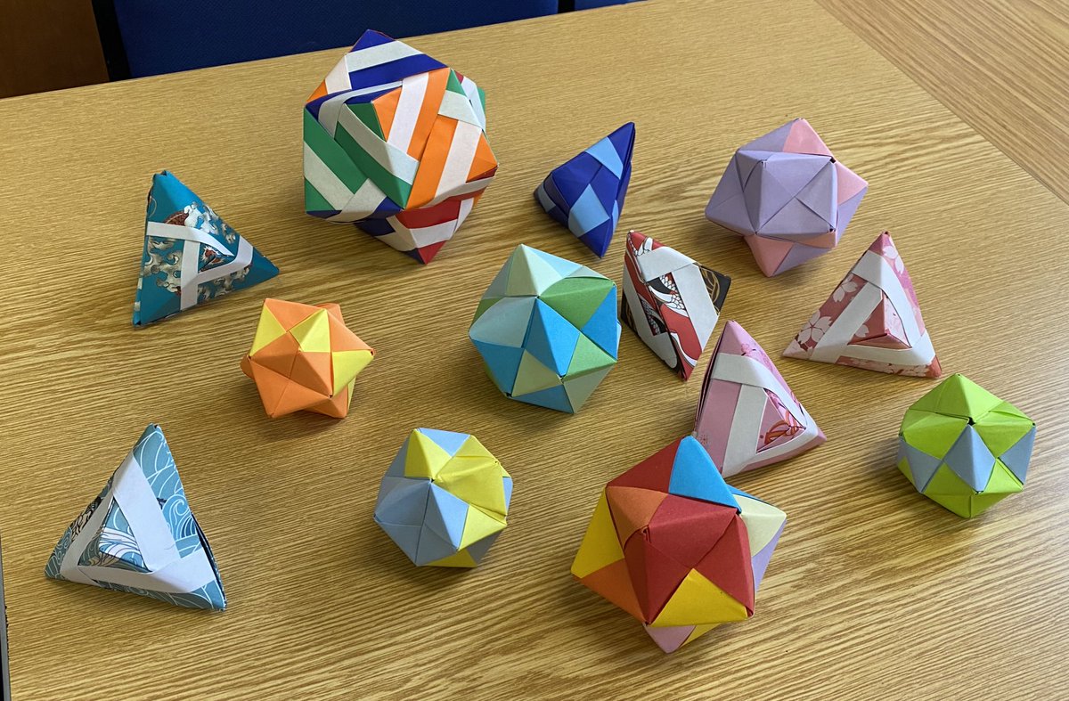 Fabulous Friday origami with my Year 11 @AlleynsALP @Alleyns_School