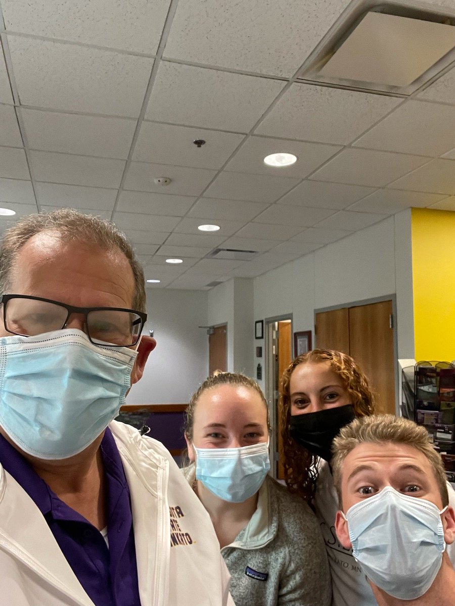 MavPrezEd's tweet photo. #PHOTOBOMBFRIDAY Office of Admissions tour guides. Next to me is Ali, Ashlin and Sam. Interested in @MNSUMankato? They can tell you everything you need to know! https://t.co/9ebkYh809T