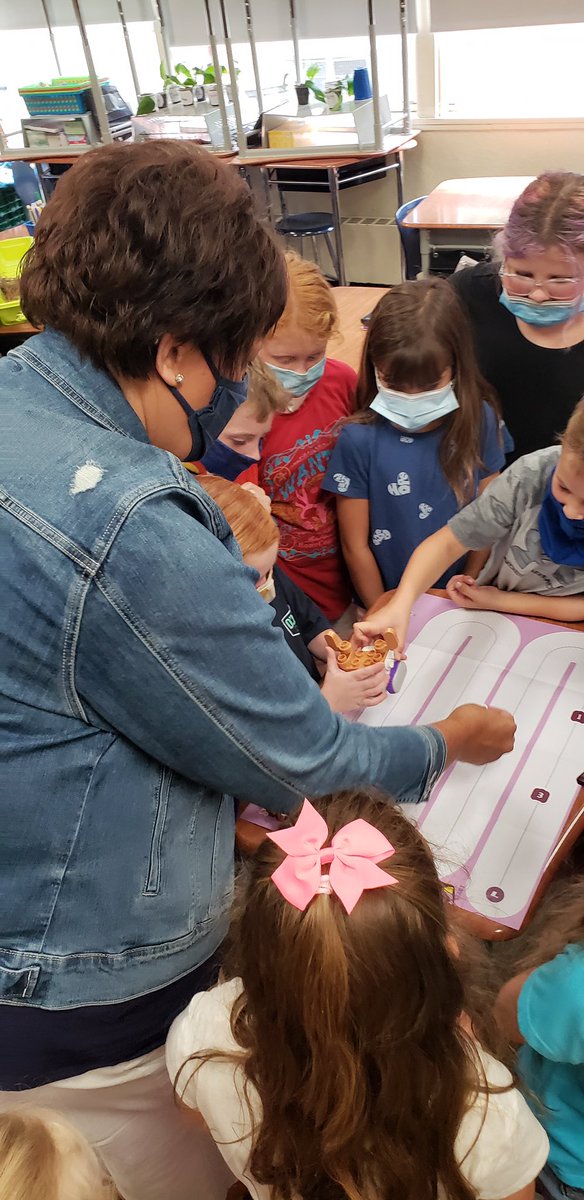 M_Thomasson7's tweet image. I got to host a Botzees school party! My 3rd graders really enjoyed learning some of the basic coding activities and had a blast being able to share what we were learning with the 1st graders! @Tryazon @officialbotzees #playwithbotzees #botzeesmini #Screenfreecoding #tryazon