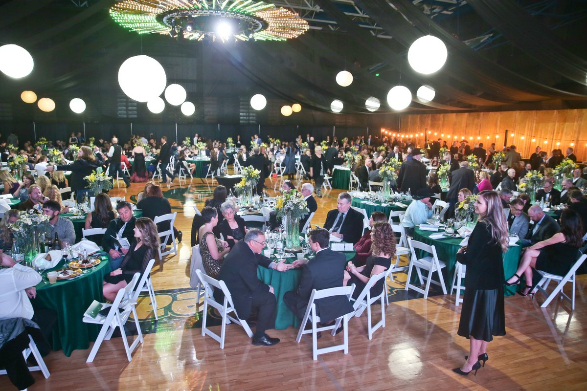 RMC_Montana's tweet photo. Black Tie Blue Jeans, our most grand scholarship benefit of the year, takes place tonight! Give now: https://t.co/4O4Oc30joF

#MyRMC #academicexcellence #studentscholarship #donatenow #giveback #billingsmontana https://t.co/KfBCWlwrMZ