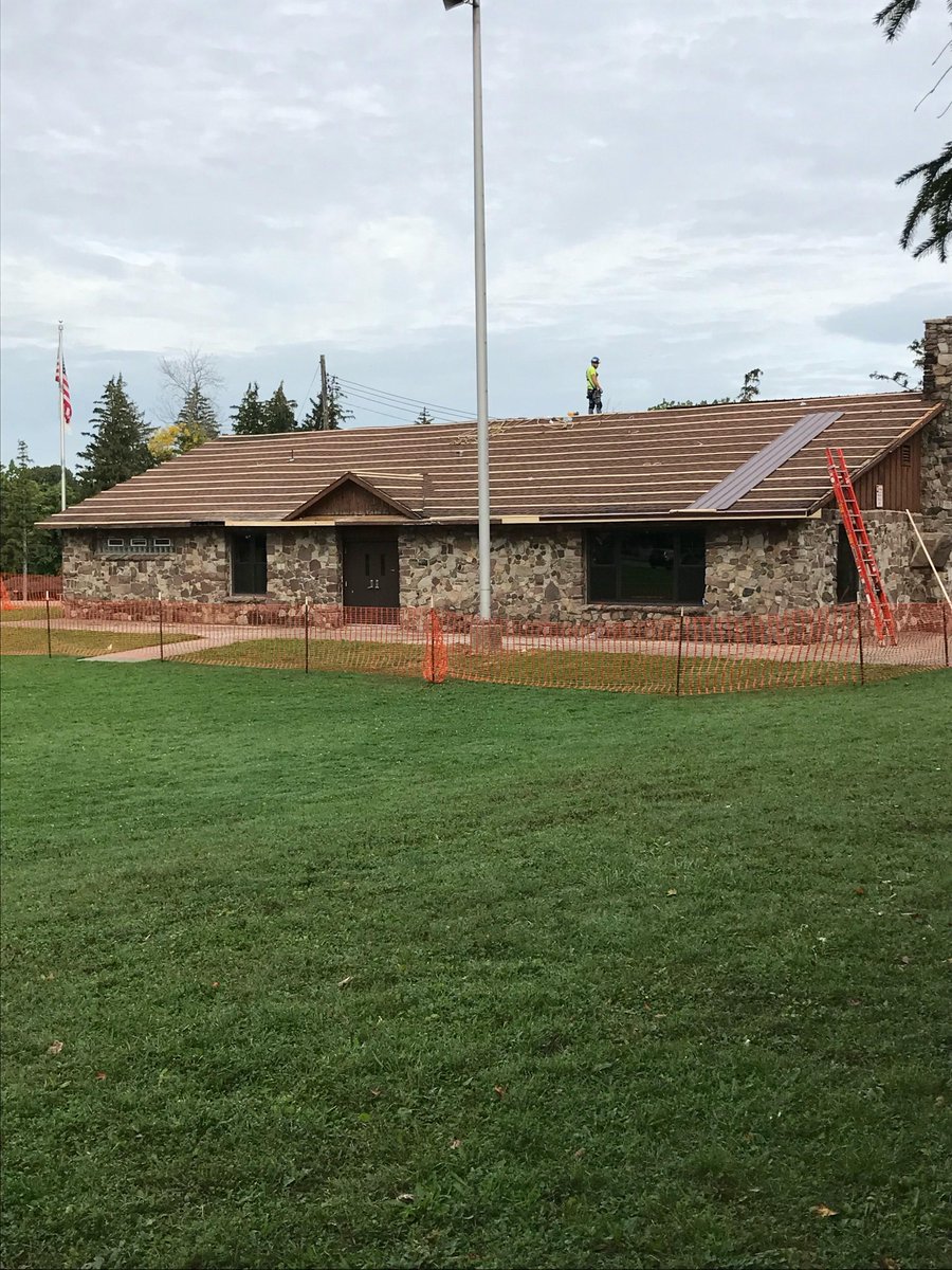 ErieCountyParks's tweet photo. Fresh of Fall Fest, renovations have begun on the Como Lake Park Casino. Thanks to the RENEW Plan, this historic WPA Structure will receive some much needed upgrades!
#youreriecountyparks #ComoLakePark #10000acrestoexplore https://t.co/jH9aEXDPB7