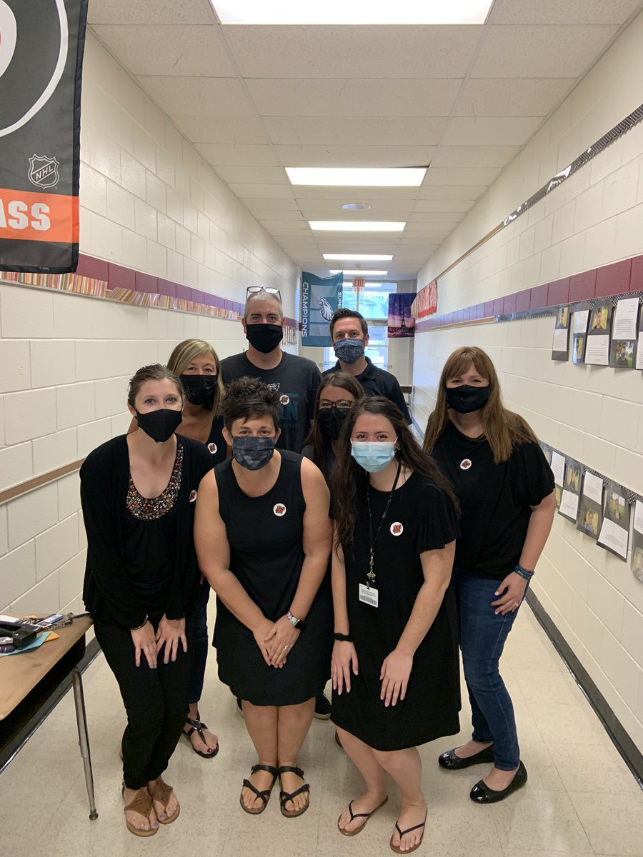 We love our support staff 💕 <a href="/KathyEgan26/">Kathy Egan</a> <a href="/mrs_kfinelli/">Mrs. Kelley Finelli</a> <a href="/CB_kodonnell/">Katie Lynn Hutchinson</a> <a href="/cbLHARTZELL5/">𝐿𝓎𝓃𝓃 𝐻𝒶𝓇𝓉𝓏𝑒𝓁𝓁</a> <a href="/CBHeine5th/">Joe Heine</a> <a href="/CBcresswell/">Jason Cresswell</a> @CBMsVogel