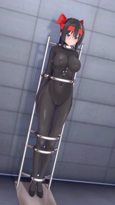 身動きできないアサギちゃん 