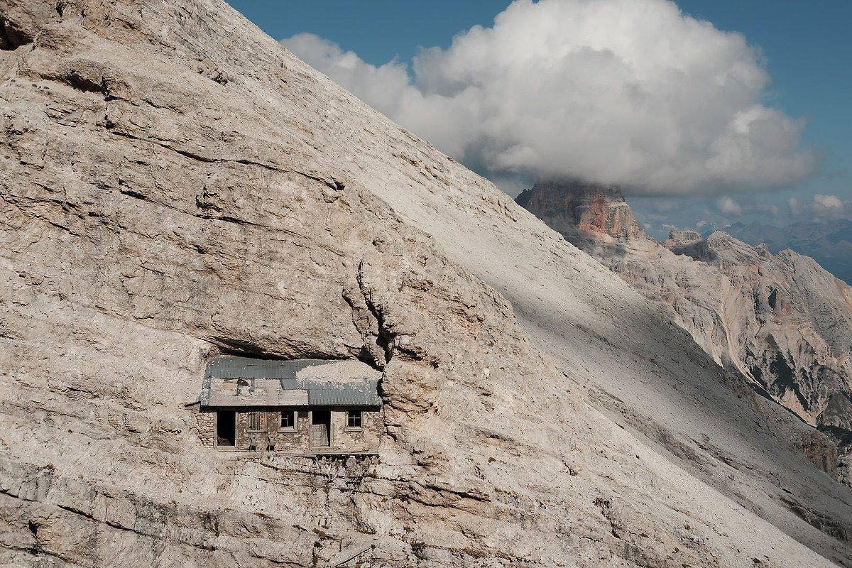 presentcorrect's tweet photo. An Alpine refuge in Monte Cristallo. Built during the 1st W.W and located at 2760 meters.

https://t.co/i5l4FSnukP https://t.co/Ne4rHqAgey