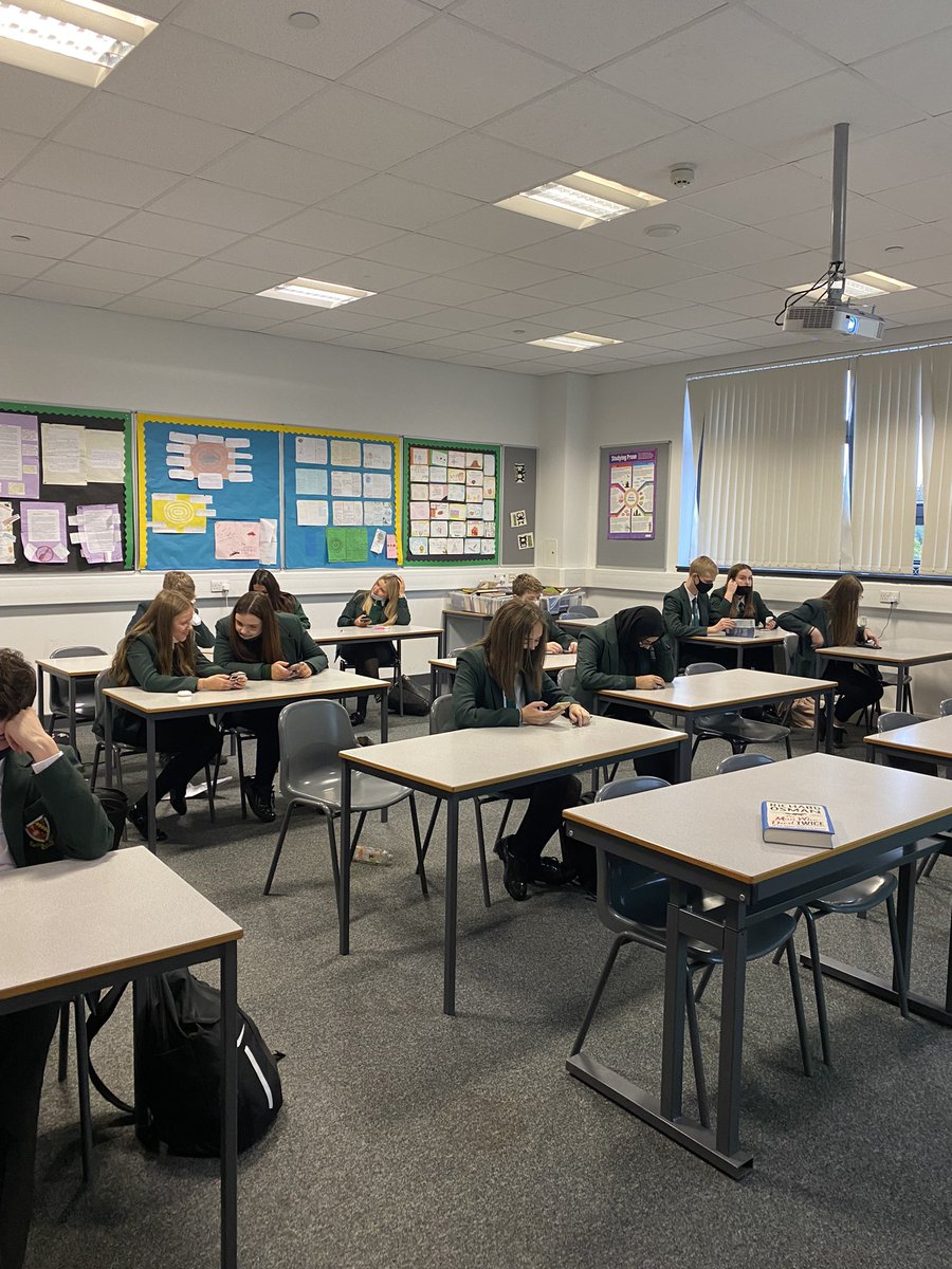 cbeerclasswork's tweet image. A couple of photos of S4 #StopandRead2021 @StMungos_Eng also a huge thank you to everyone who took part @StMungosFalkirk I hope you all enjoyed it. Looking forward to see lots of photos. As you can see I stayed old school reading my hardback of @richardosman new book.