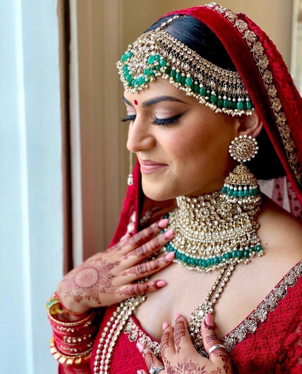Does your makeup style scream timeless with a touch of modernity? Then <a href="/gangamakeup/">Ganga: Make-up & Hair</a> is your go to bridal artist!

See more looks by Ganga: l8r.it/piFb