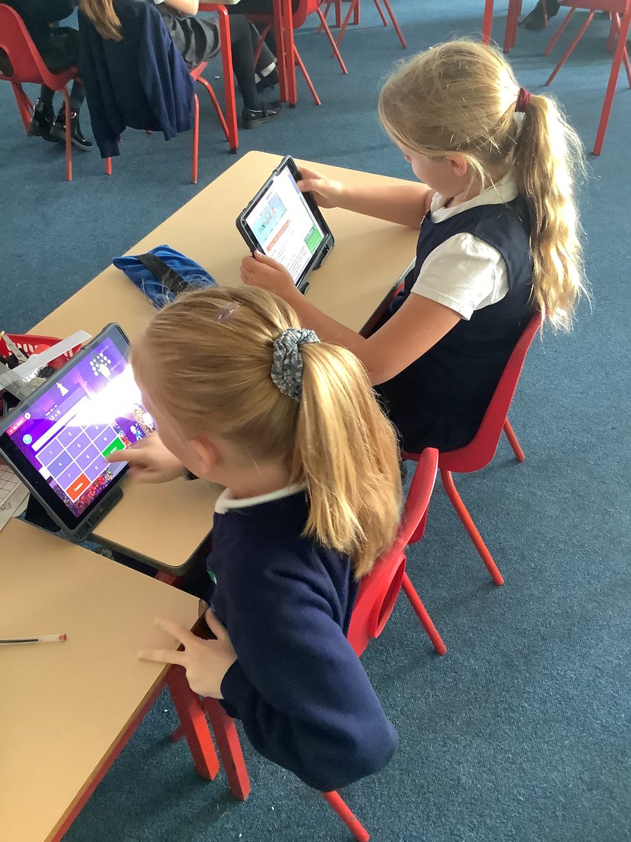 MissT_Whitegate's tweet photo. Enjoying our ‘free time’ (everyone chose TT Rockstars or to carry on our geography learning about trade and how far our food travels) for winning our attendance battle last week! #Highbank https://t.co/qGUvUifTaH