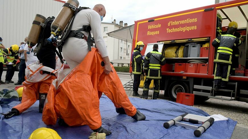 Une tannerie de Saint-Junien évacuée et une école confinée suite à une explosion
➡️ l.francebleu.fr/SIj