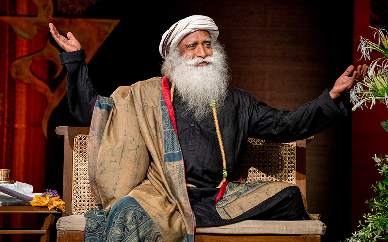 SadhguruJV's tweet photo. #Vijayadashami celebrates being victorious. Only in being victorious over one’s own limitations, the magnificent nature of life is revealed. #SadhguruQuotes https://t.co/mdMsP4UtmA