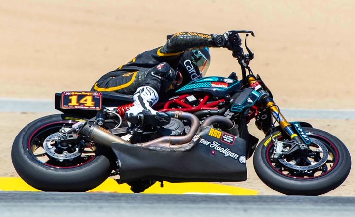 CardoSystems's tweet photo. Busy weekend at @CLTMotorSpdwy, with @sammyhalbert is heading to the last round of the @AmericanFlatTrk, and @frankiegarcia24 is on round 3 out of 4 of #superhooligan, leading the board.
🔵
🔵
🔵
#CardoSystems #AskForCardo #CardoFam #ProgressiveAFT #superhooligans🔵 https://t.co/XYFyz5vdPN