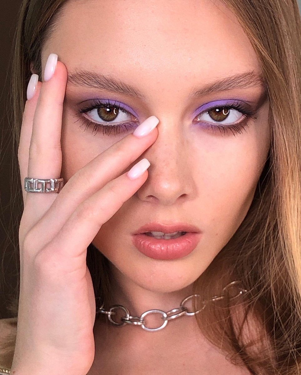 MariaMakeupHair's tweet photo. 💜💜💜💜💜💜
Тени @makeuprevolution 
Помада @ctilburymakeup pillow talk
Карандаш на слизистой @seventeen_cosmetics 50

#makeupeyes #colormakeup #макияжглаз #makeupideas #makeuprevolution #makeuptime #макияжчелябинск  #smokeyeyes #inbeautmag #wakeupandmakeup #makeupeurope https://t.co/DkTTTdjTPV