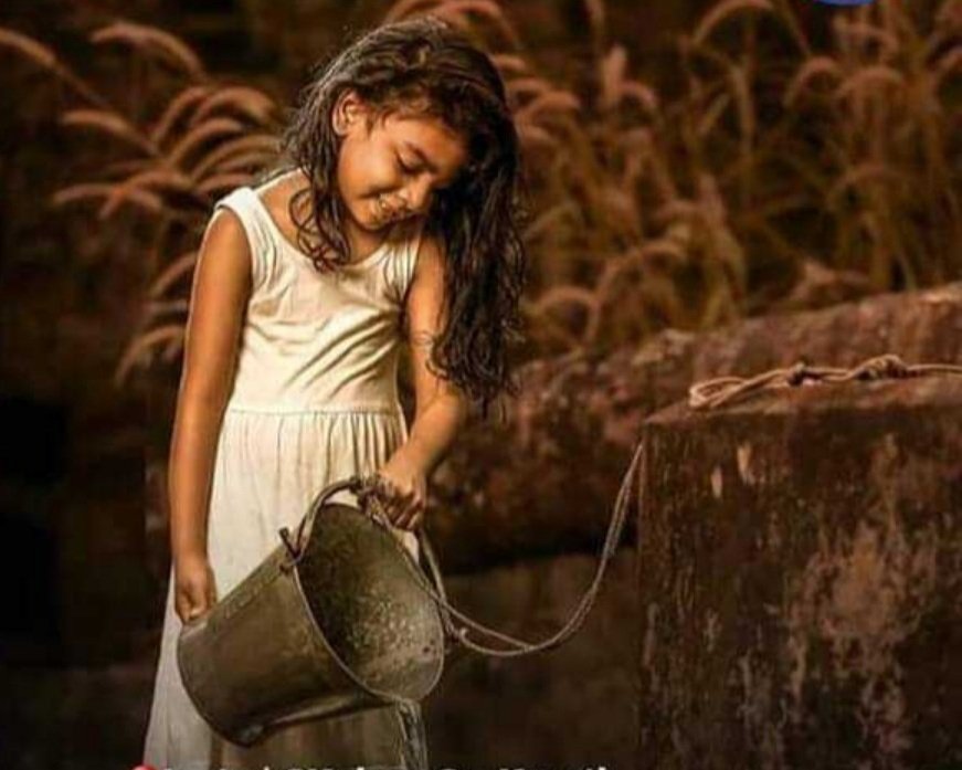krishna_qaz's tweet photo. घर में बेटियां होने पे एतराज है
मुहल्ले में नौ देवियों की तलाश है ।

🍃🌻 शुभ  संध्या वंदन 🙏☕🌹 https://t.co/GQLlkeVUQg