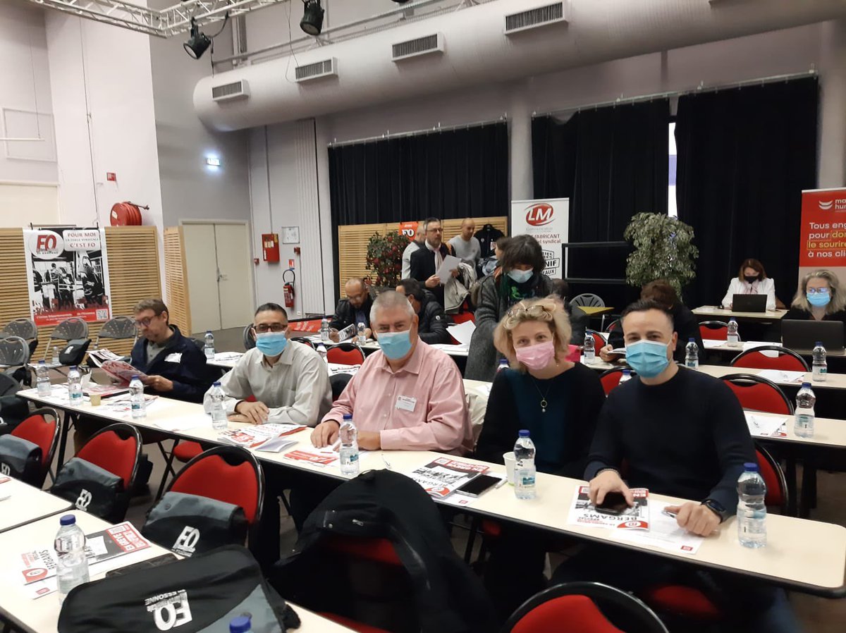 FOcarrefoursieg's tweet photo. La délégation @FOcarrefoursieg carrefour Sièges au congrès de l’ @udfoessonne 
#mobilisation #tousensemble 
@BencheikhHimmad  @caseiro_david @FOcarrefourprox @GroupeCarrefour https://t.co/xWbNrWIVFu