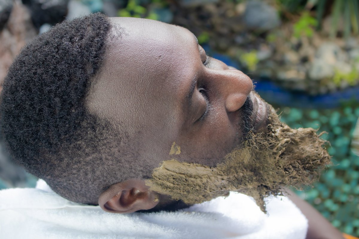 santargile's tweet image. Utilisation du masque a l'argile pour vos cheveux et barbes @santargile instagram.com/p/CUw-nu7ozqT/…

#barber #beauty #men