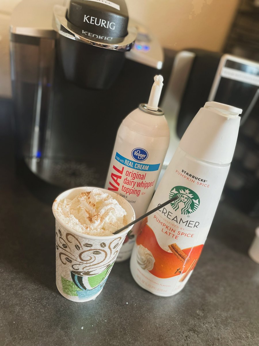 ✨Pumpkin spice and everything nice✨
That’s what Cats Coffee Fridays are made of.
Order NOW 🧡