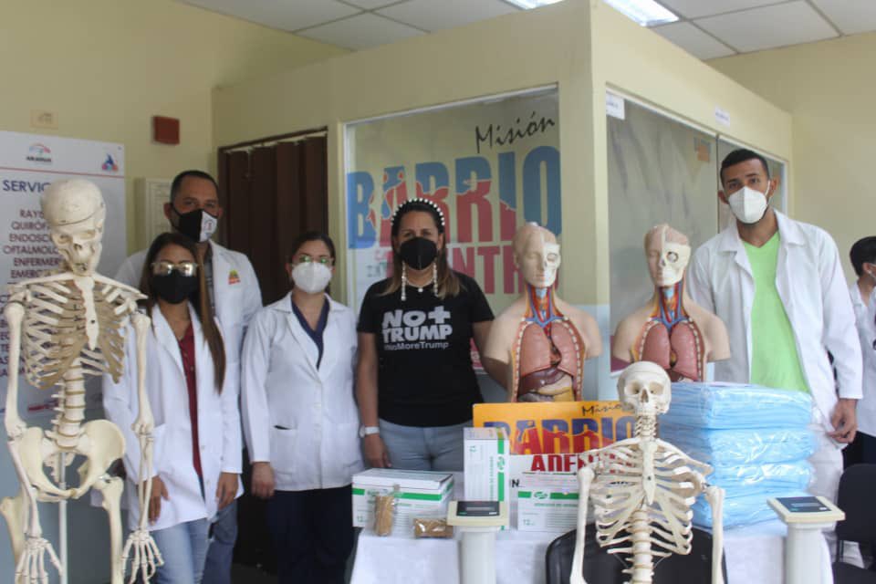 mippci_ven's tweet photo. #8Oct |🇻🇪📢 ¡ETIQUETA DEL DÍA! ▶️

#MédicoComunitarioIntegral

7mo Aniversario de la Universidad de las Ciencias de la Salud "Hugo Chávez Frías". https://t.co/nJLOiRqS5X