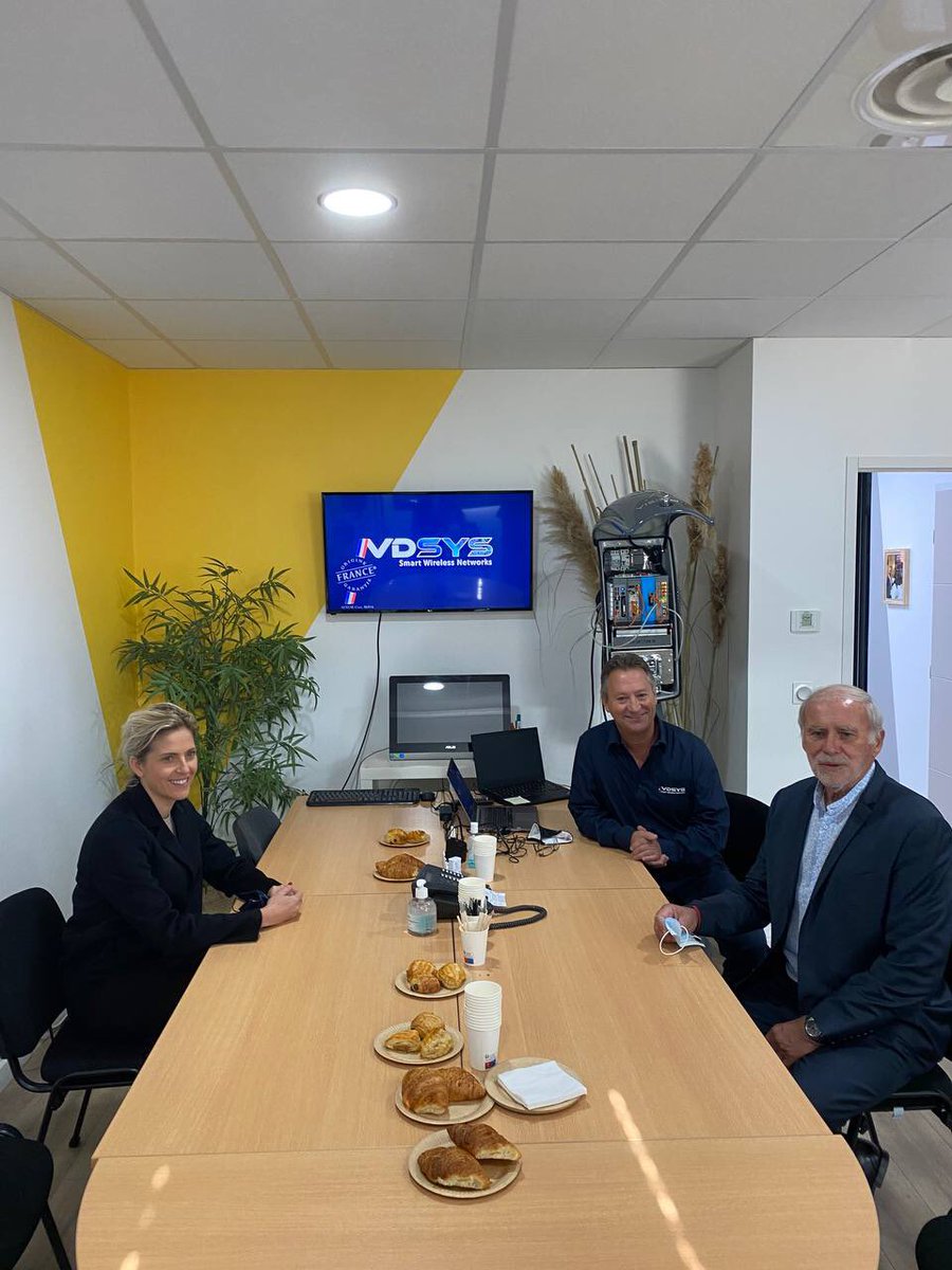 CMUSCHOTTI's tweet photo. Matinée de visites dans ma circo, auprès de l’entreprise familiale #Madern et de la pépite industrielle #VDSYS
Rencontres passionnantes, nécessaires, pour saisir les enjeux des modèles économiques, et pour capter toute la vivacité du tissu entrepreneurial #madeinfrance https://t.co/teyM9ipIa7