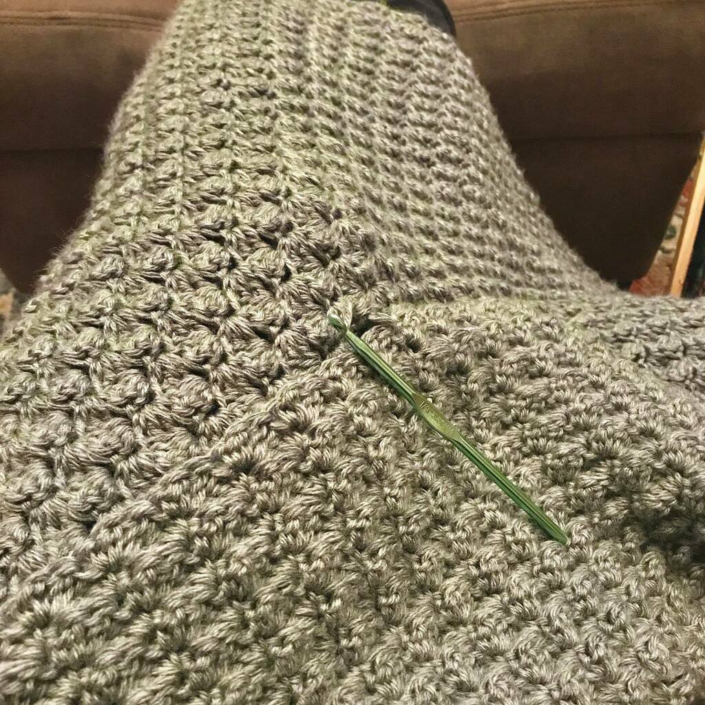 petalstopicots's tweet photo. It’s growing!! I may just be able to have this blanket done in time for my daughter to take back to college after Thanksgiving break 🤞🏻!!
This is the Lakeside Throw pattern from my blog … free pattern link: https://t.co/iTBh1MFxBe
#crochet #crocheting #crochetersofinsta… https://t.co/UPrnELe7eH