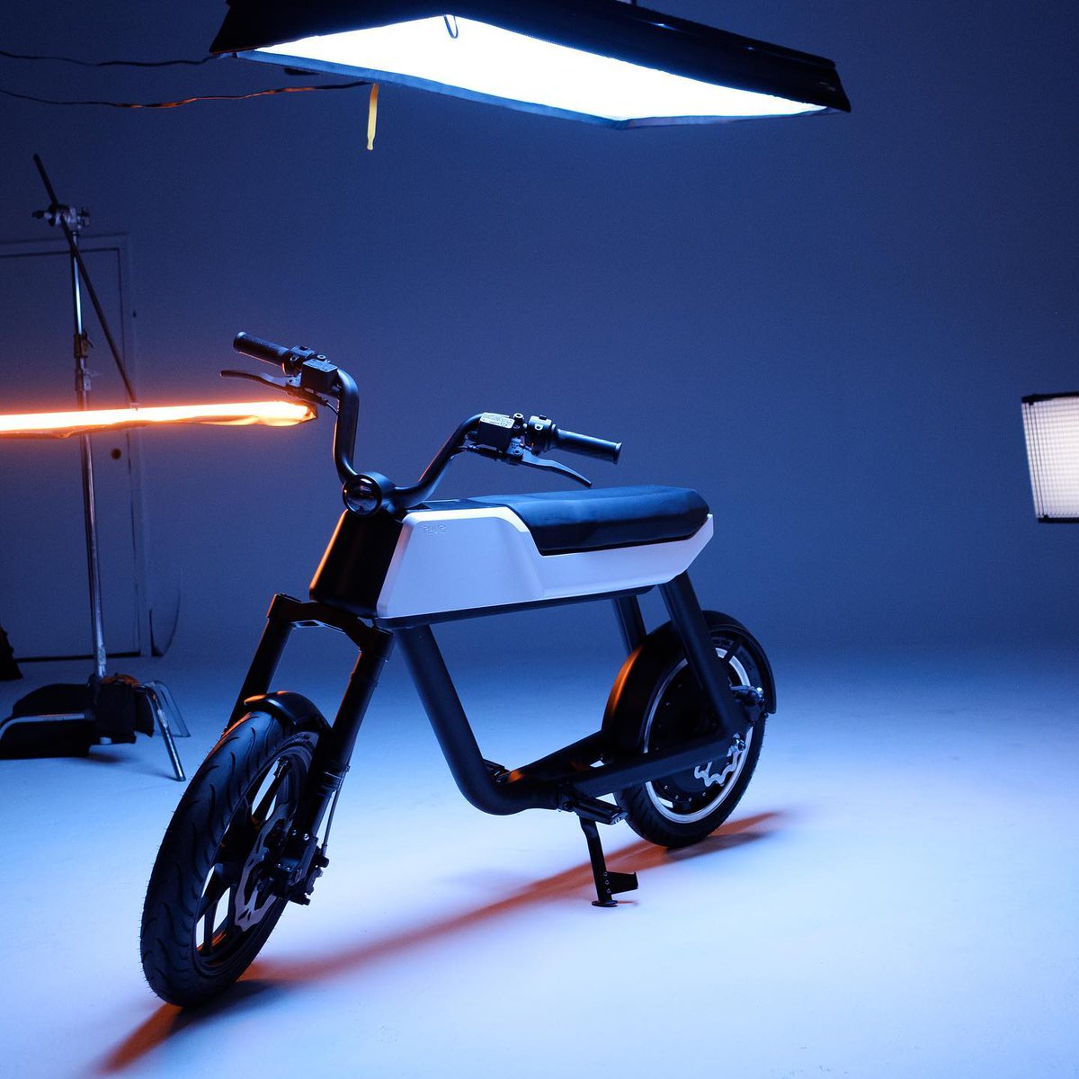 BeZen77's tweet photo. Meet Pave Bike, the World's First e-Bike With Blockchain Connectivity - autoevolution https://t.co/ZMMpN33uzB https://t.co/kLMmzfzPJC